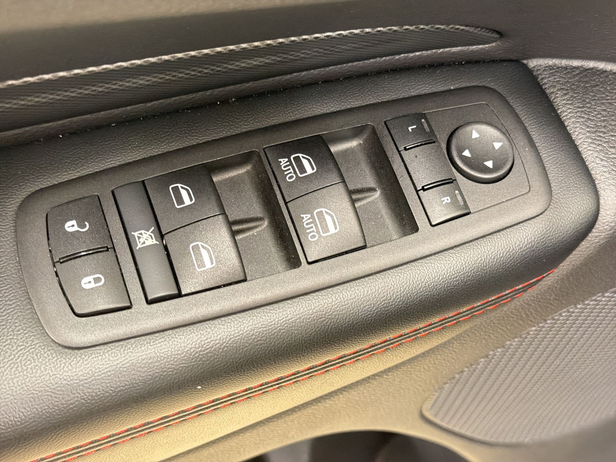 Used 2025 Dodge Durango GT AWD/4WD image 19