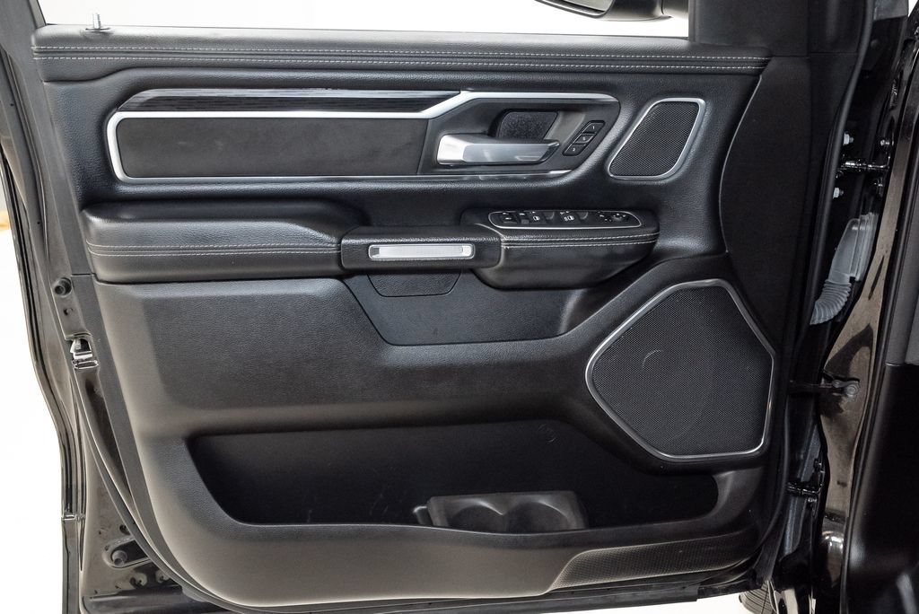 Used 2024 RAM 1500 Laramie AWD/4WD image 9