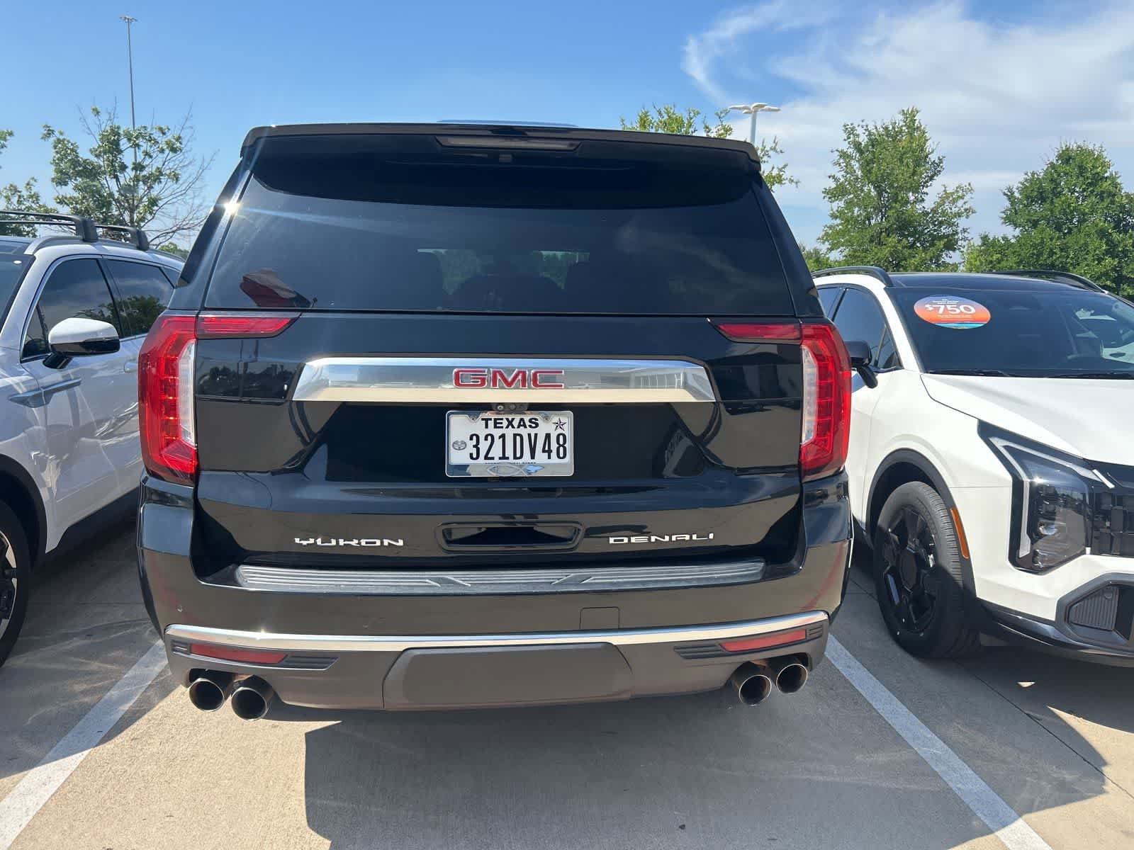 Used 2021 GMC Yukon Denali w/ Denali Premium Package AWD/4WD image 19