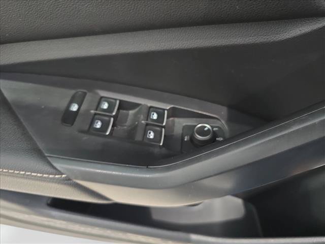 Used 2024 Volkswagen Jetta SE FWD image 28
