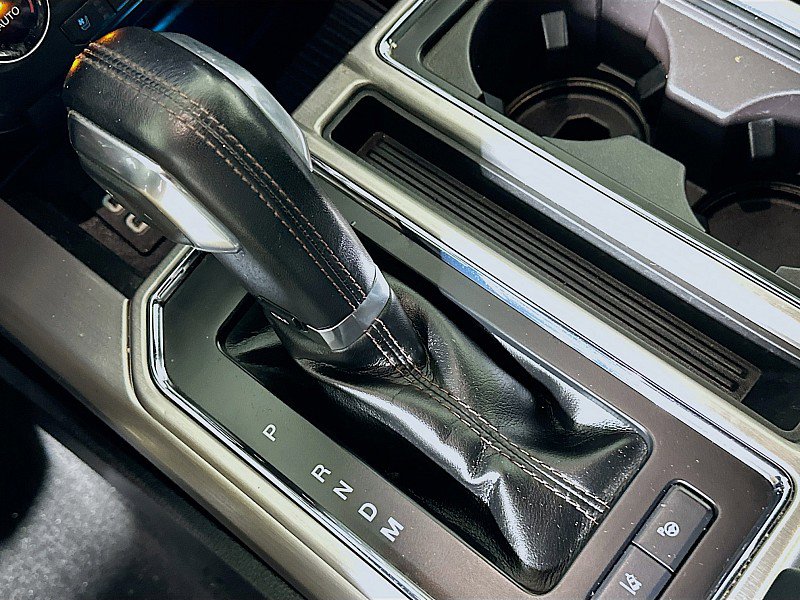 Used 2019 Ford F150 Platinum w/ Equipment Group 701A Luxury image 19