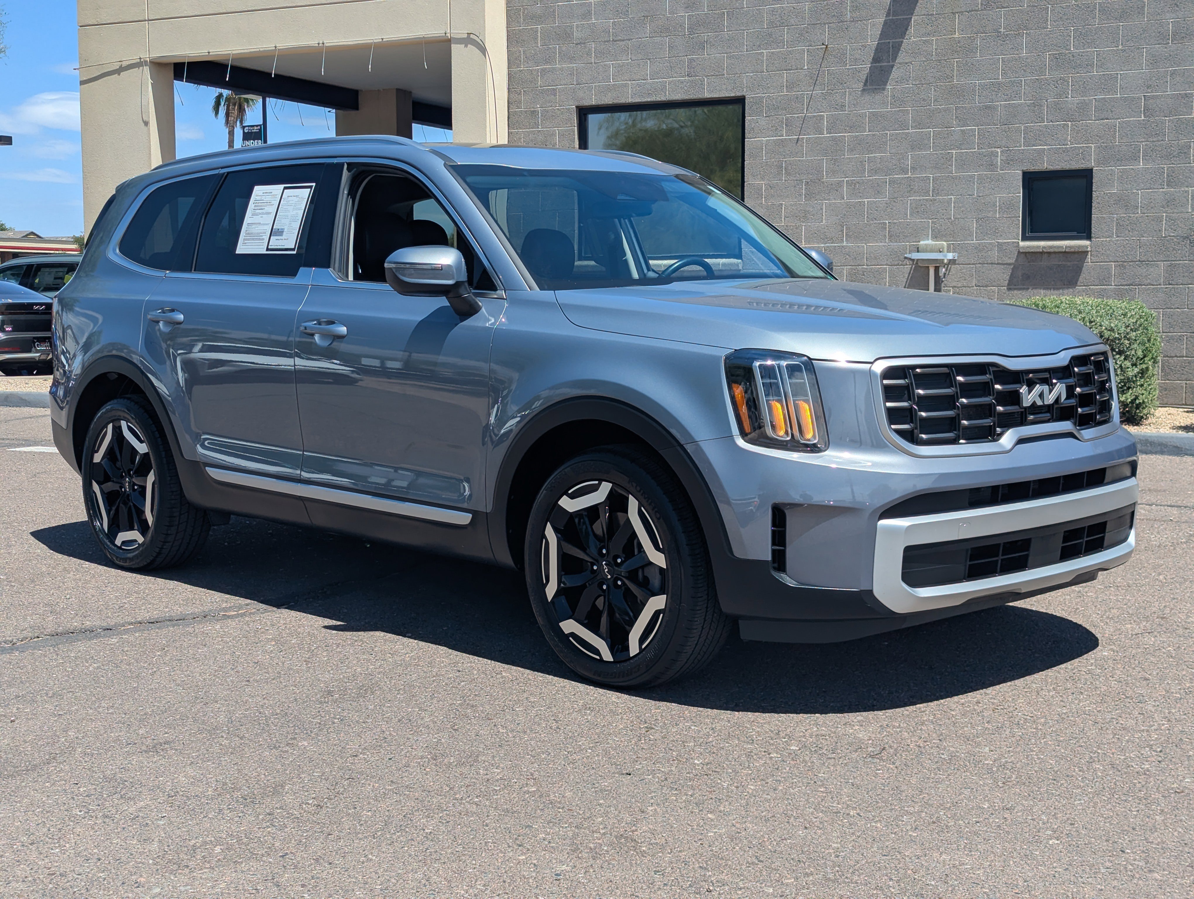 Certified 2024 Kia Telluride S w/ S Sunroof Package FWD image 34