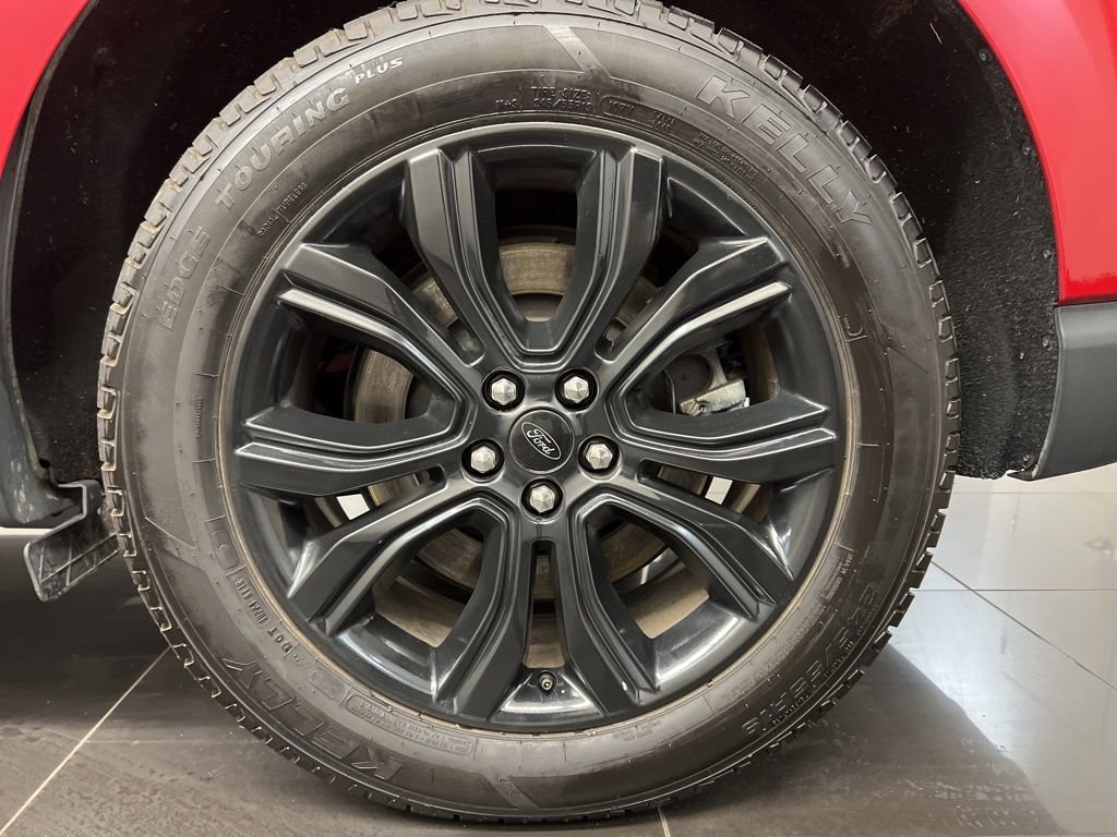 Certified 2024 Ford Edge Titanium AWD/4WD image 6