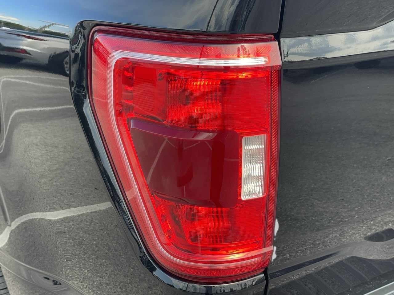 Used 2023 Ford F150 XLT w/ Equipment Group 301A Mid RWD image 7