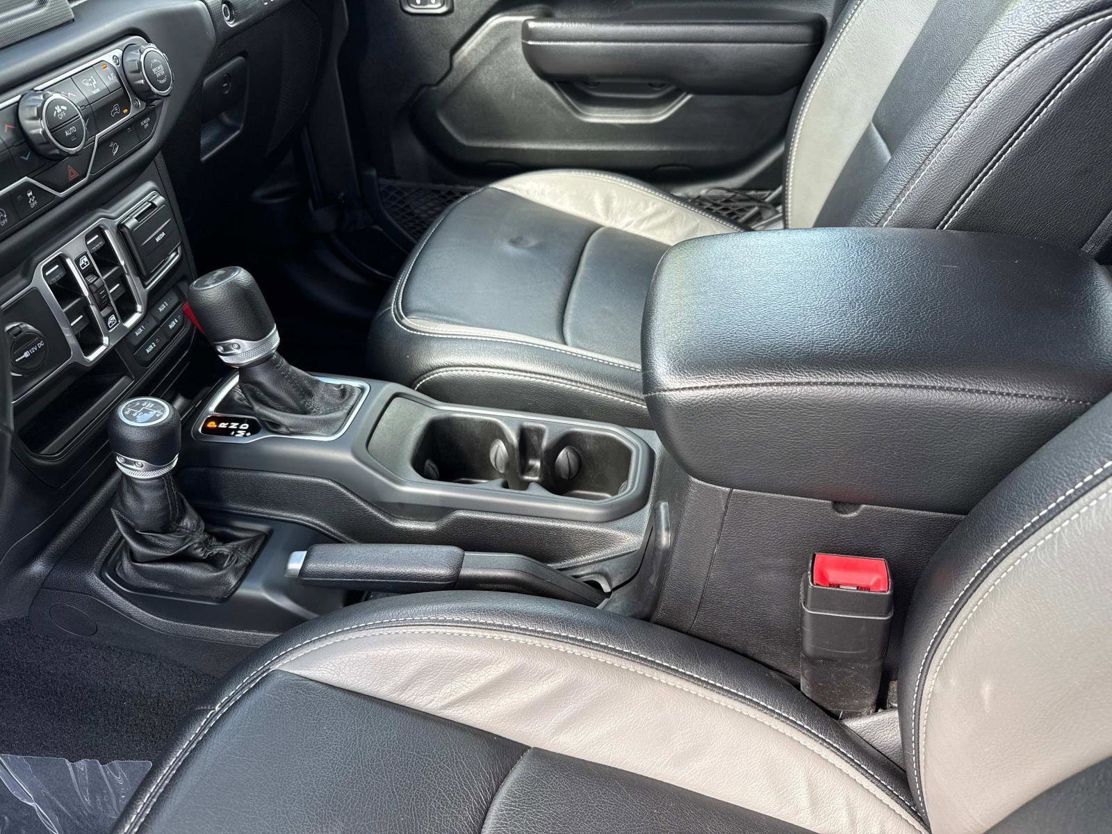 Used 2021 Jeep Wrangler Unlimited Sport image 15