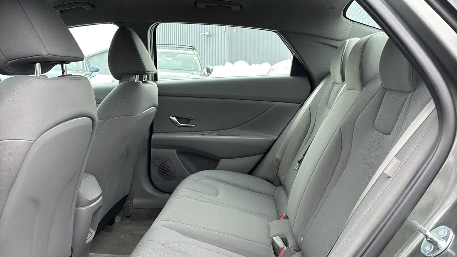 Used 2025 Hyundai Elantra SE image 23