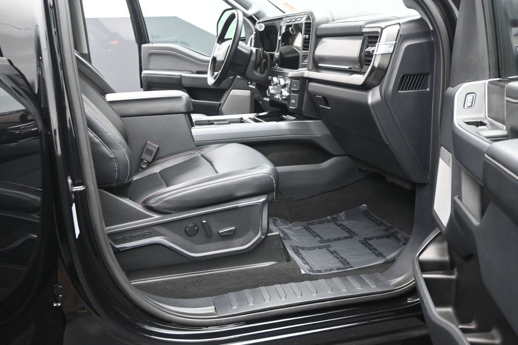 Used 2023 Ford F250 Lariat w/ Lariat Ultimate Package AWD/4WD image 16