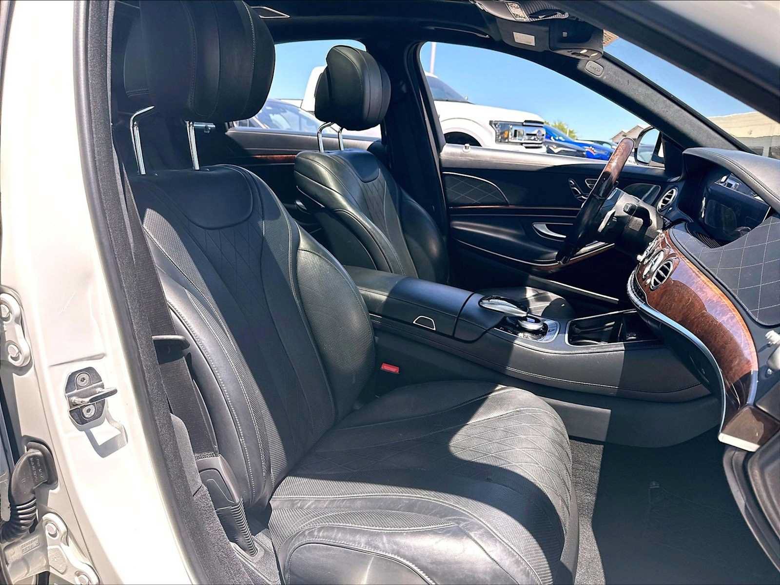 Used 2018 Mercedes-Benz S 560 Sedan image 10