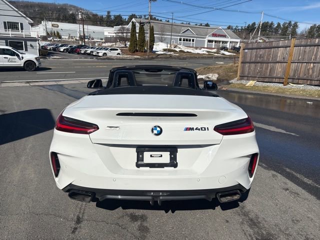 Used 2022 BMW Z4 M40i w/ Premium Package image 12