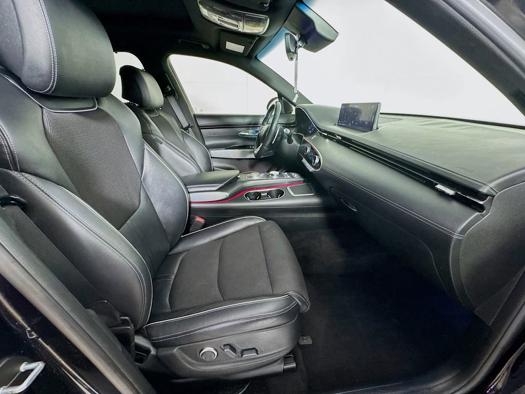Used 2022 Genesis GV70 2.5T w/ Sport Prestige Package AWD/4WD image 35