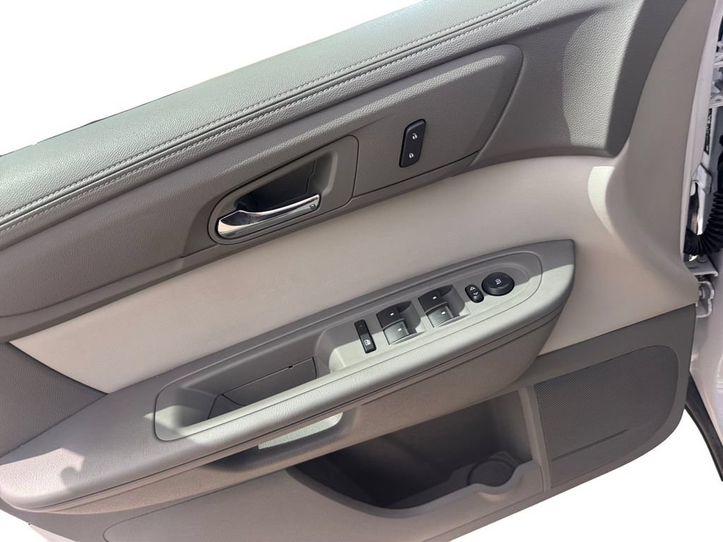 Used 2016 GMC Acadia SLE FWD image 19