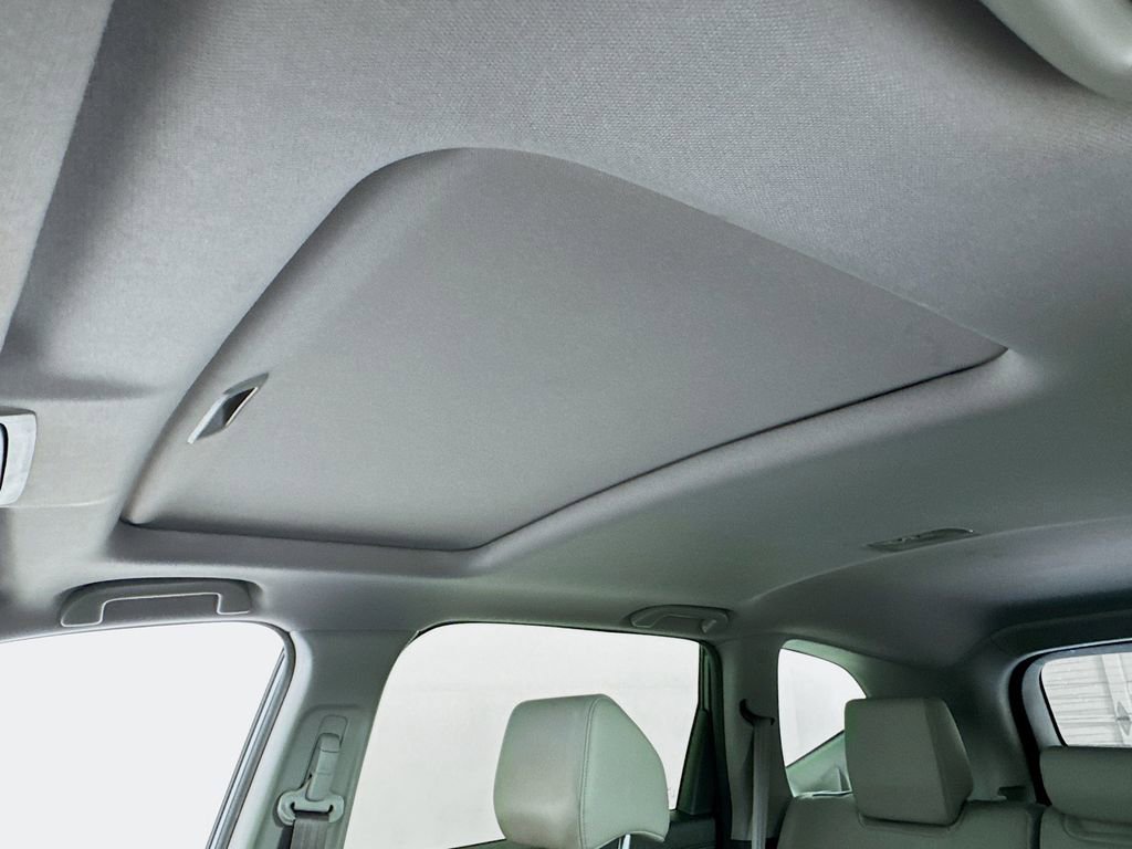 Used 2019 Honda CR-V Touring image 17