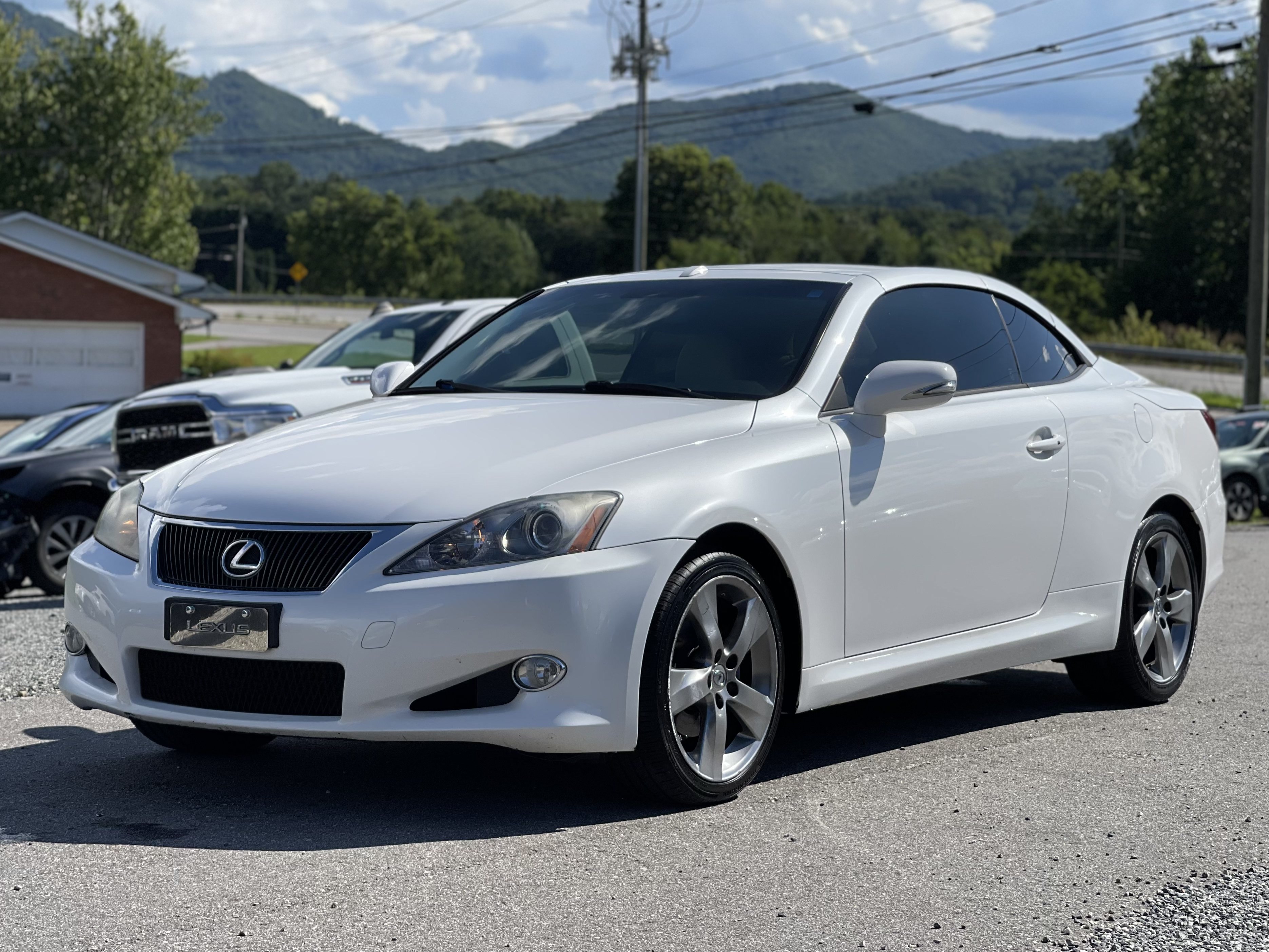 Used 2010 Lexus IS 250C RWD image 7