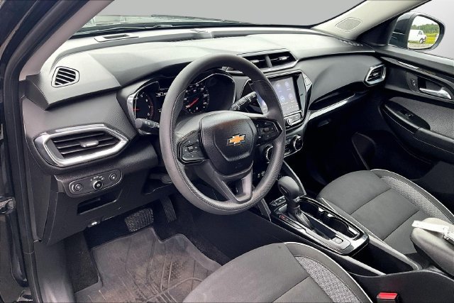 Used 2023 Chevrolet TrailBlazer LT w/ Convenience Package AWD/4WD image 12