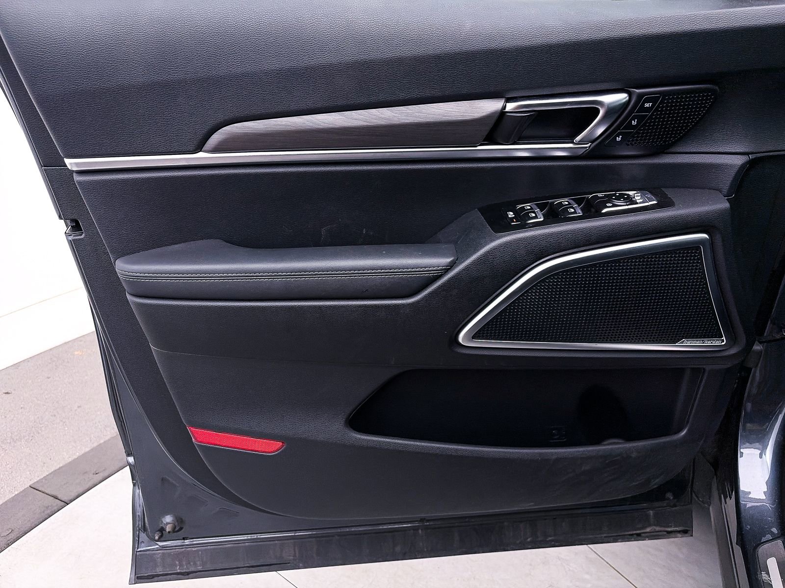 Used 2023 Kia Telluride SX Prestige X-Line image 18