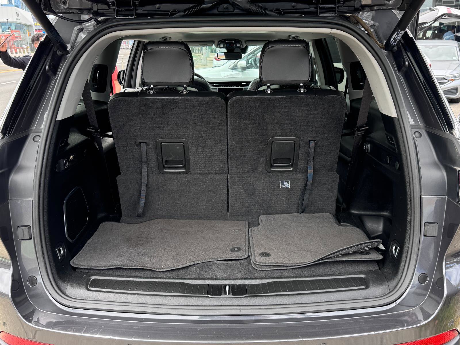 Used 2022 Jeep Grand Cherokee L Limited image 8