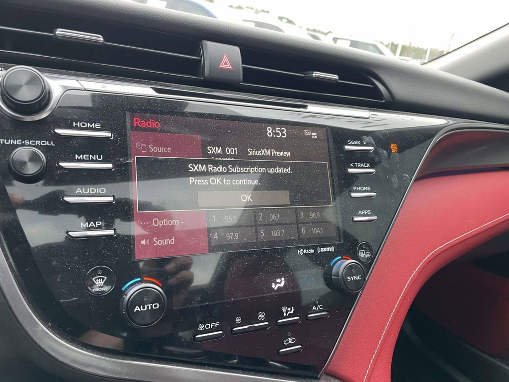 Used 2020 Toyota Camry XSE image 39