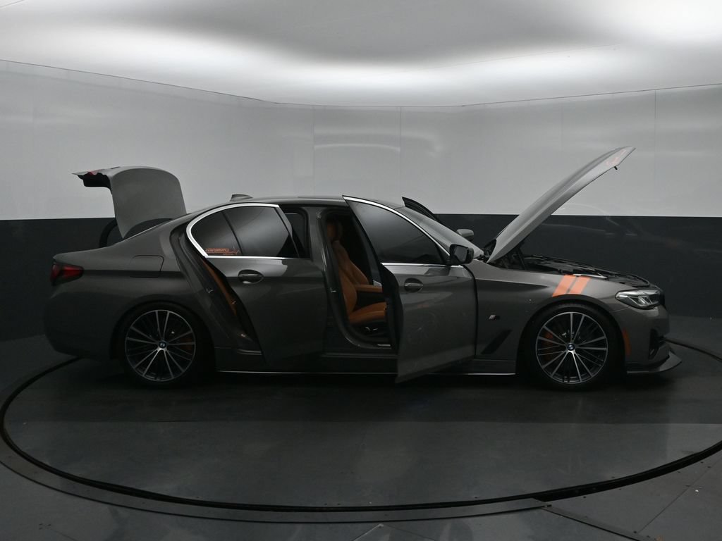Used 2021 BMW 530i w/ Premium Package RWD image 39
