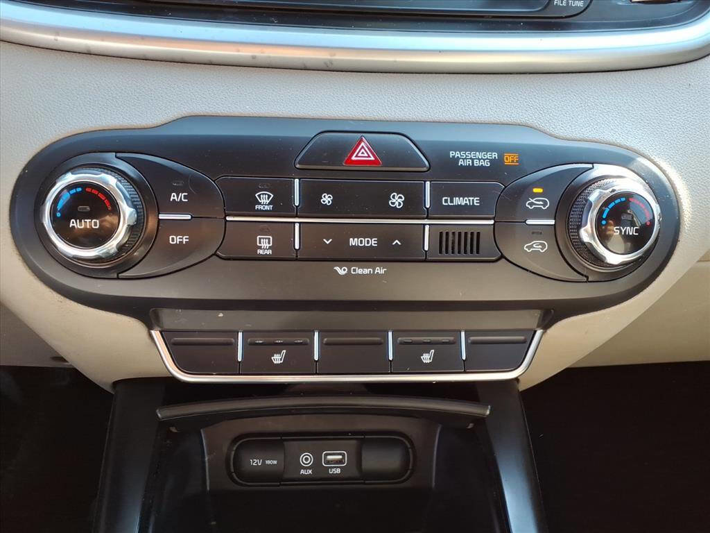 Used 2017 Kia Sorento LX w/ LX Convenience Package image 20