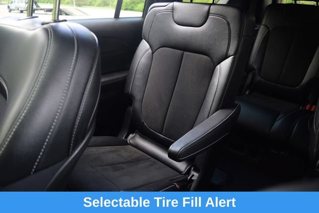 Used 2023 Jeep Grand Cherokee L Laredo AWD/4WD image 15