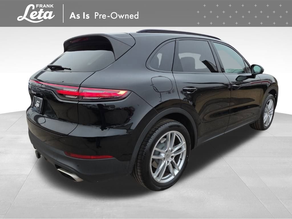 Used 2022 Porsche Cayenne w/ Premium Package image 11