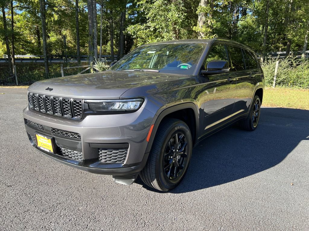 Certified 2024 Jeep Grand Cherokee L Laredo AWD/4WD image 7