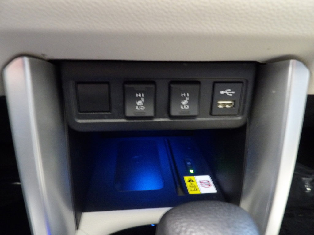 Used 2022 Toyota Corolla Cross XLE image 33