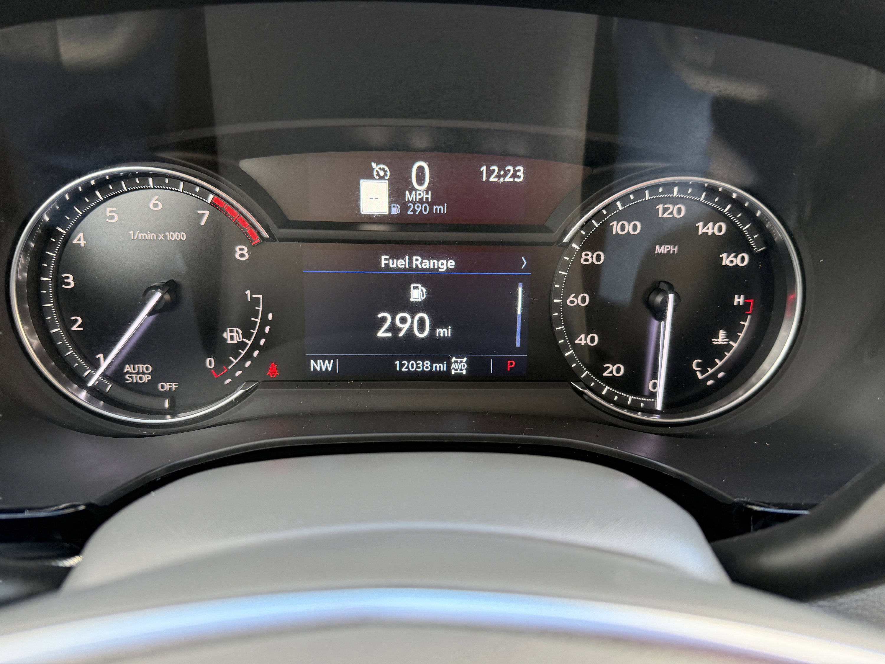 Used 2025 Cadillac XT5 Premium Luxury image 14