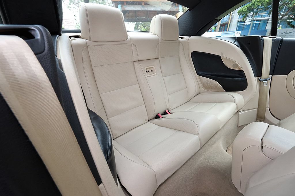 Used 2008 Volkswagen Eos 2.0T FWD image 9