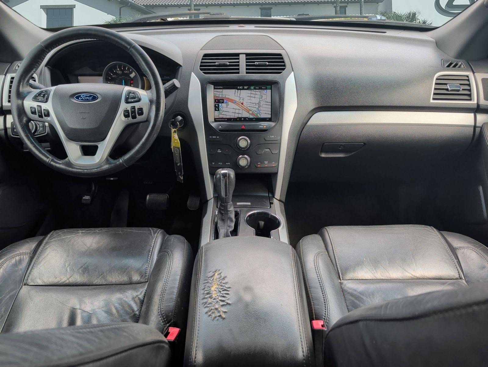 Used 2015 Ford Explorer XLT w/ Equipment Group 202A FWD image 25