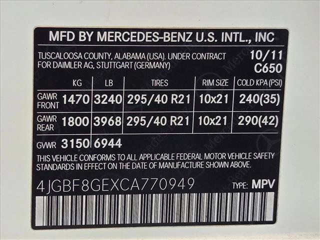 Used 2012 Mercedes-Benz GL 550 4MATIC image 24