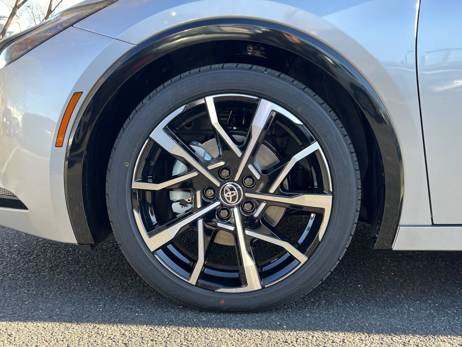 New 2026 Toyota Prius Plug-In Hybrid FWD image 5