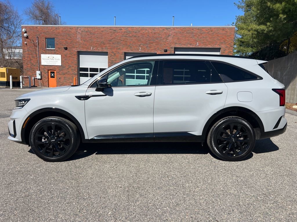 Certified 2023 Kia Sorento SX AWD/4WD image 2