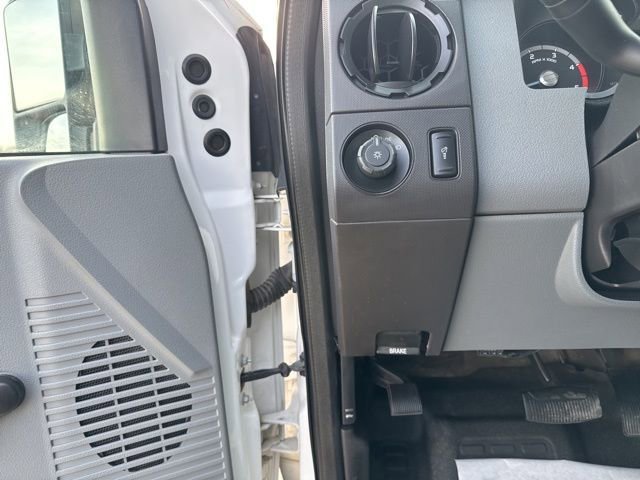 Used 2011 Ford F350 XL w/ Skid Plate Pkg image 9