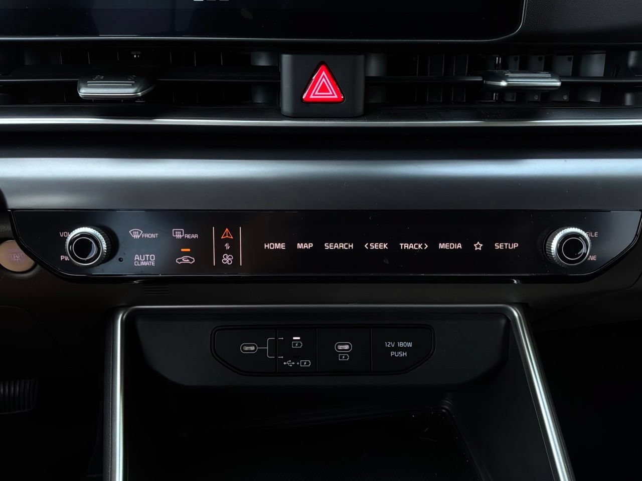 Used 2026 Kia Carnival FWD image 32