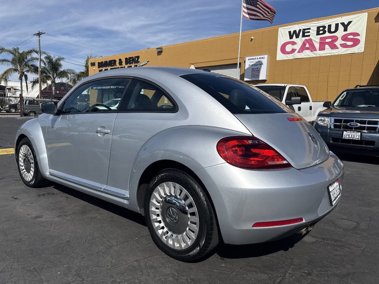 Used 2013 Volkswagen Beetle 2.5 image 2