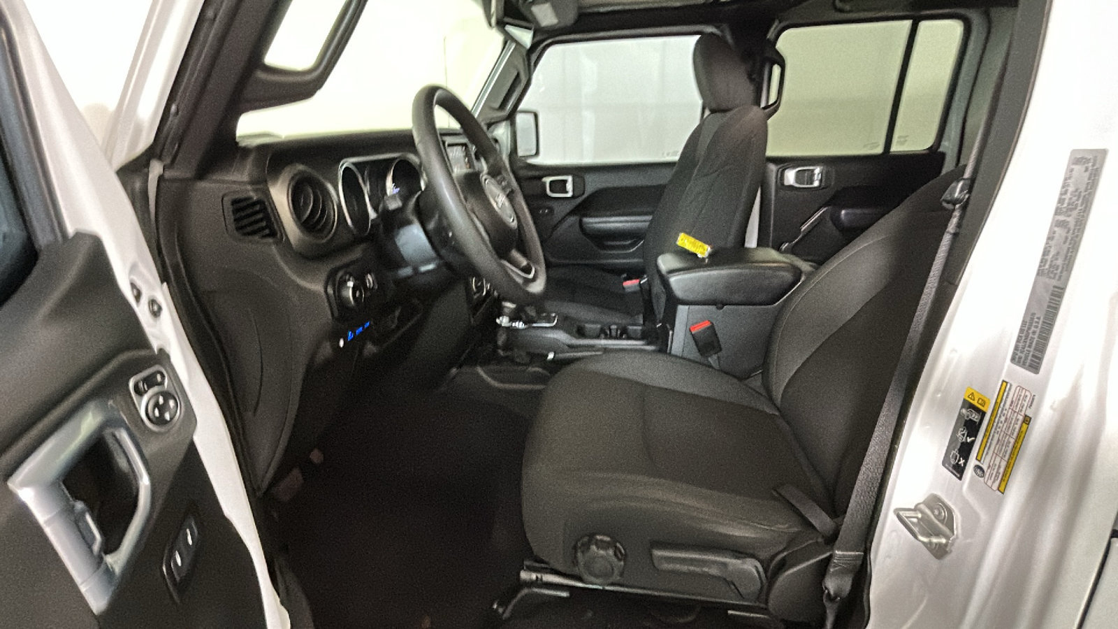Used 2023 Jeep Wrangler Unlimited w/ Cold Weather Group AWD/4WD image 13