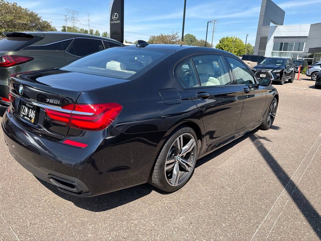 Used 2016 BMW 750i xDrive AWD/4WD image 19