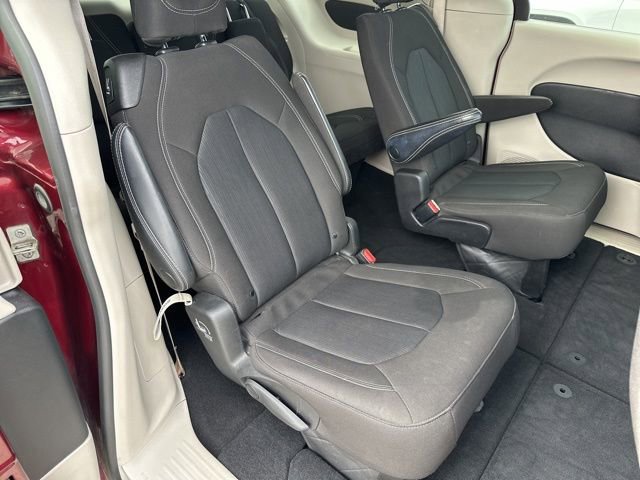 Certified 2023 Chrysler Voyager LX image 17