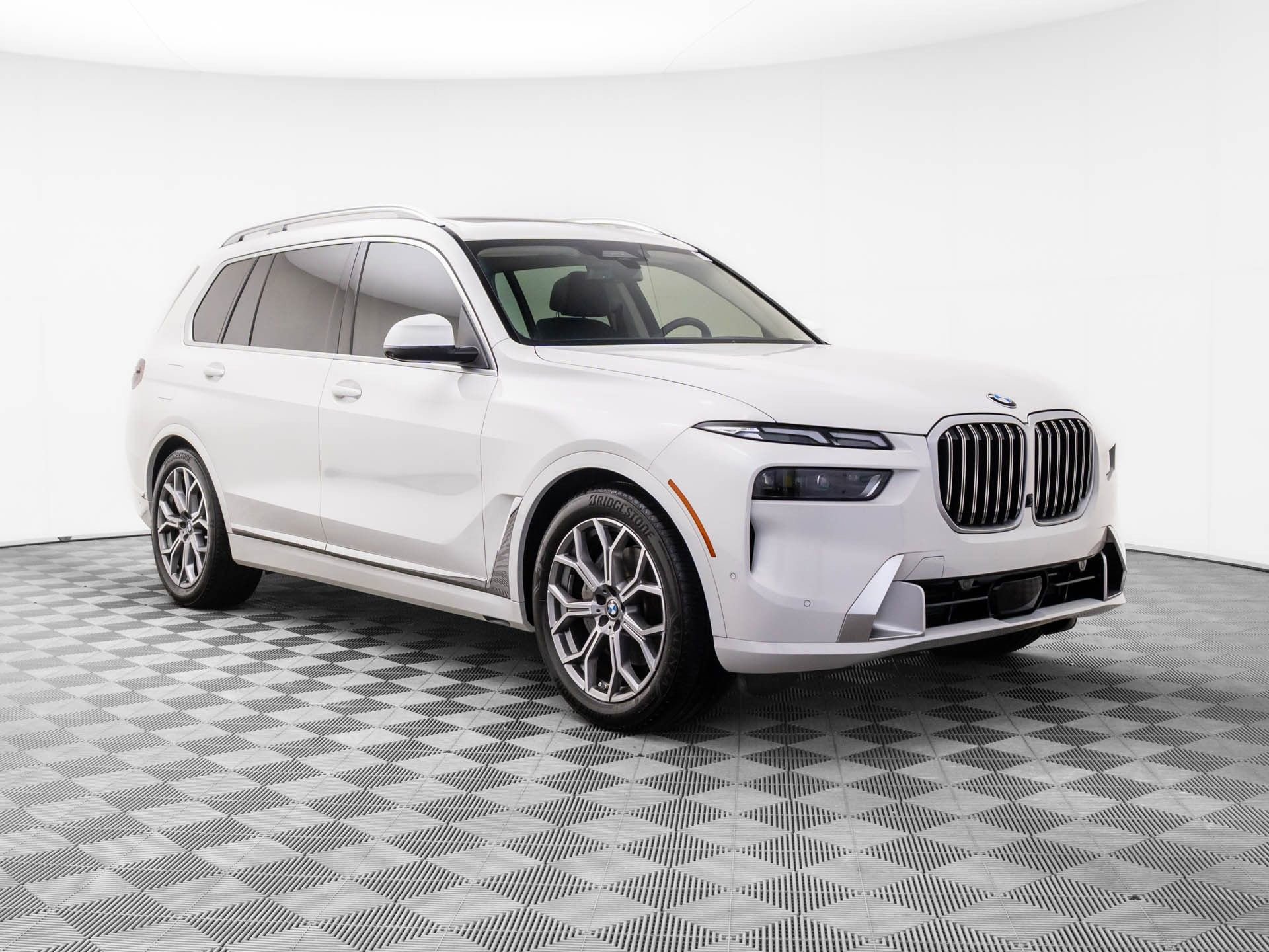 Used 2025 BMW X7 xDrive40i image 7