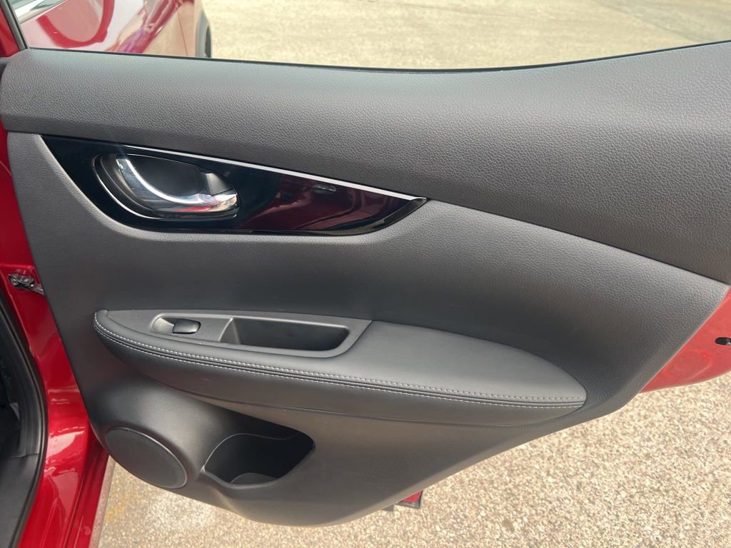 Certified 2022 Nissan Rogue Sport SL image 16