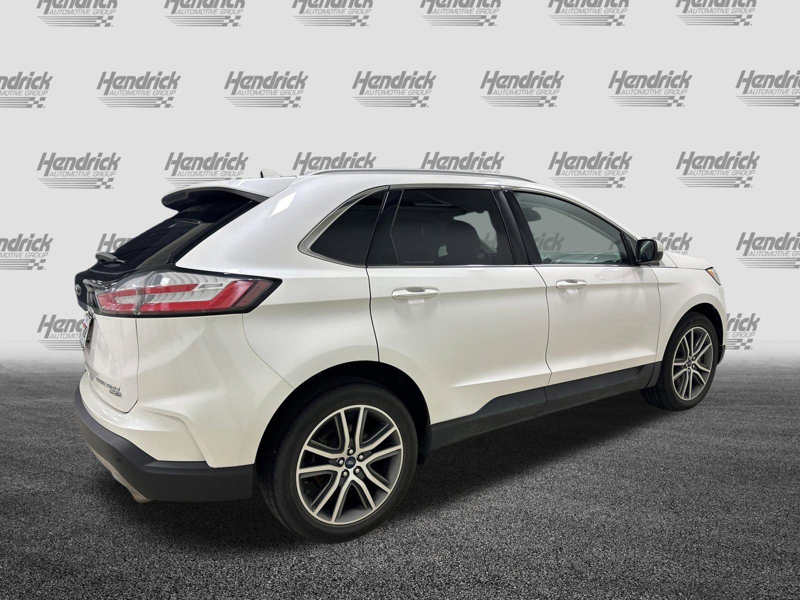 Used 2019 Ford Edge Titanium w/ Cold Weather Package AWD/4WD image 10