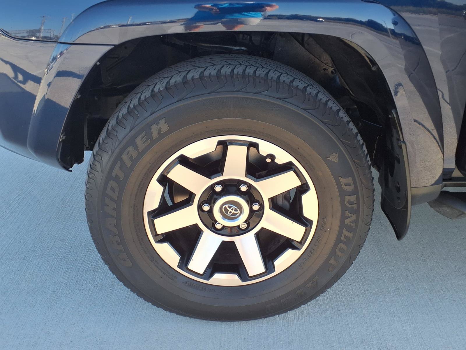 Used 2022 Toyota 4Runner TRD Off-Road Premium w/ Moonroof Package AWD/4WD image 27
