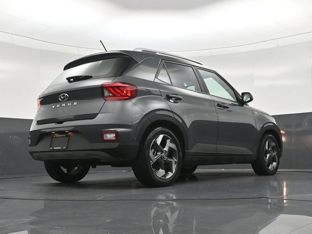 Used 2024 Hyundai Venue SEL FWD image 27