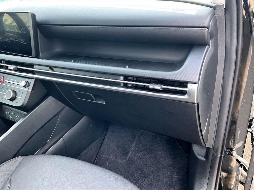 Used 2025 Hyundai Tucson SE AWD/4WD image 13