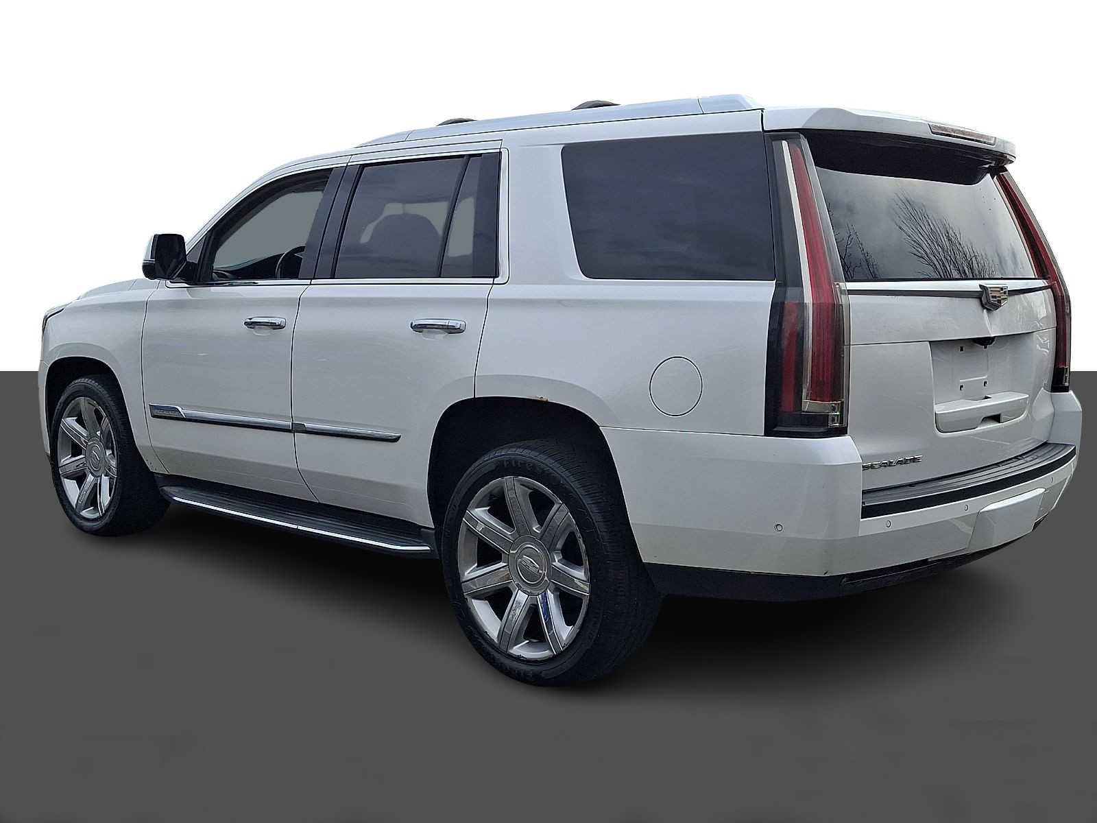 Used 2018 Cadillac Escalade Luxury image 4