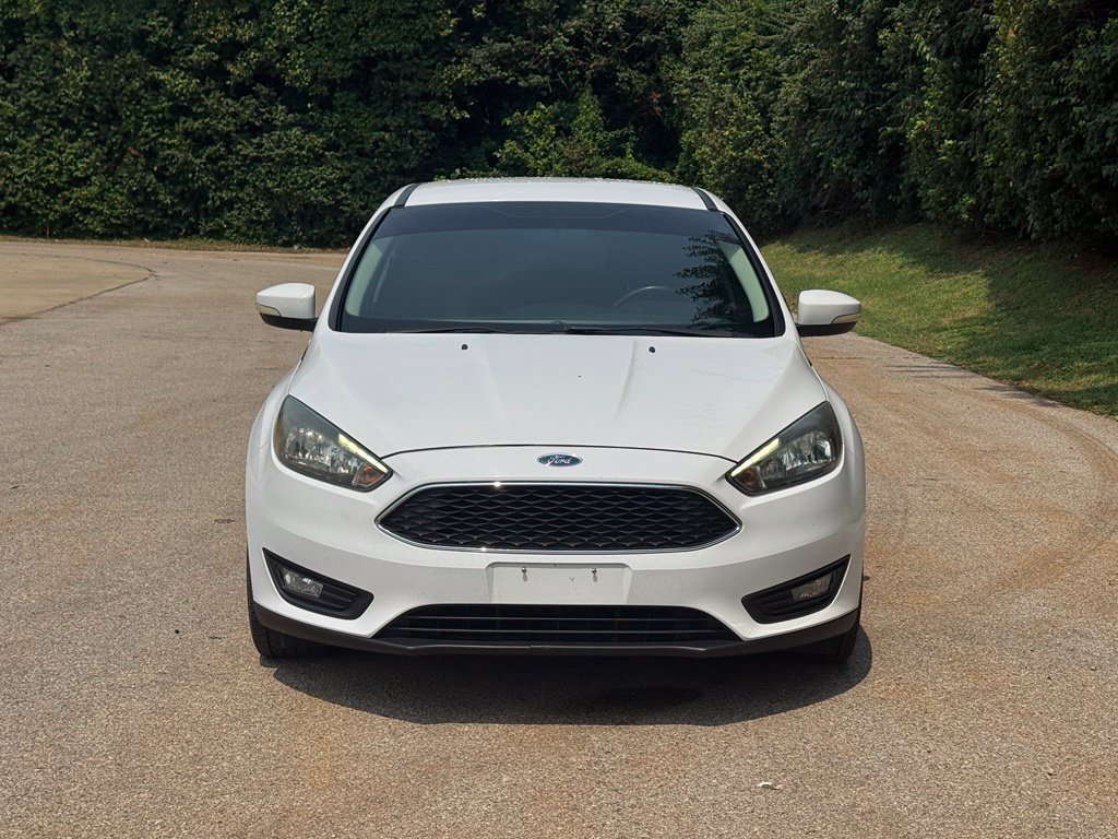 Used 2015 Ford Focus SE w/ Equipment Group 201A FWD image 3