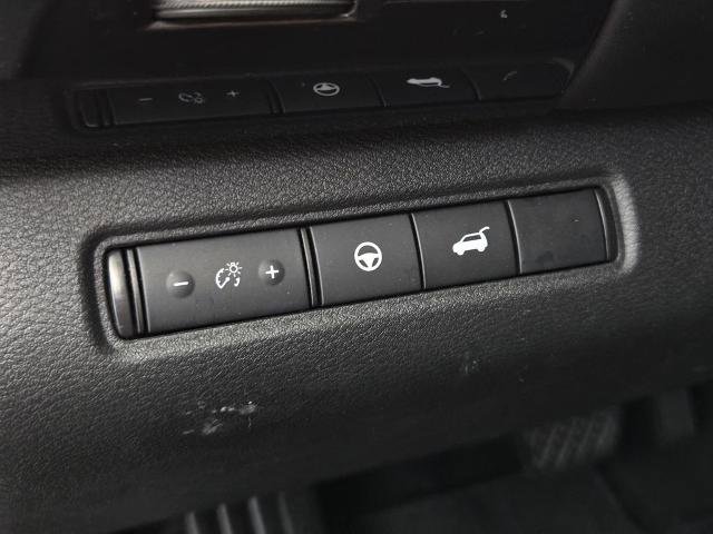 Certified 2025 Nissan Pathfinder SV FWD image 18