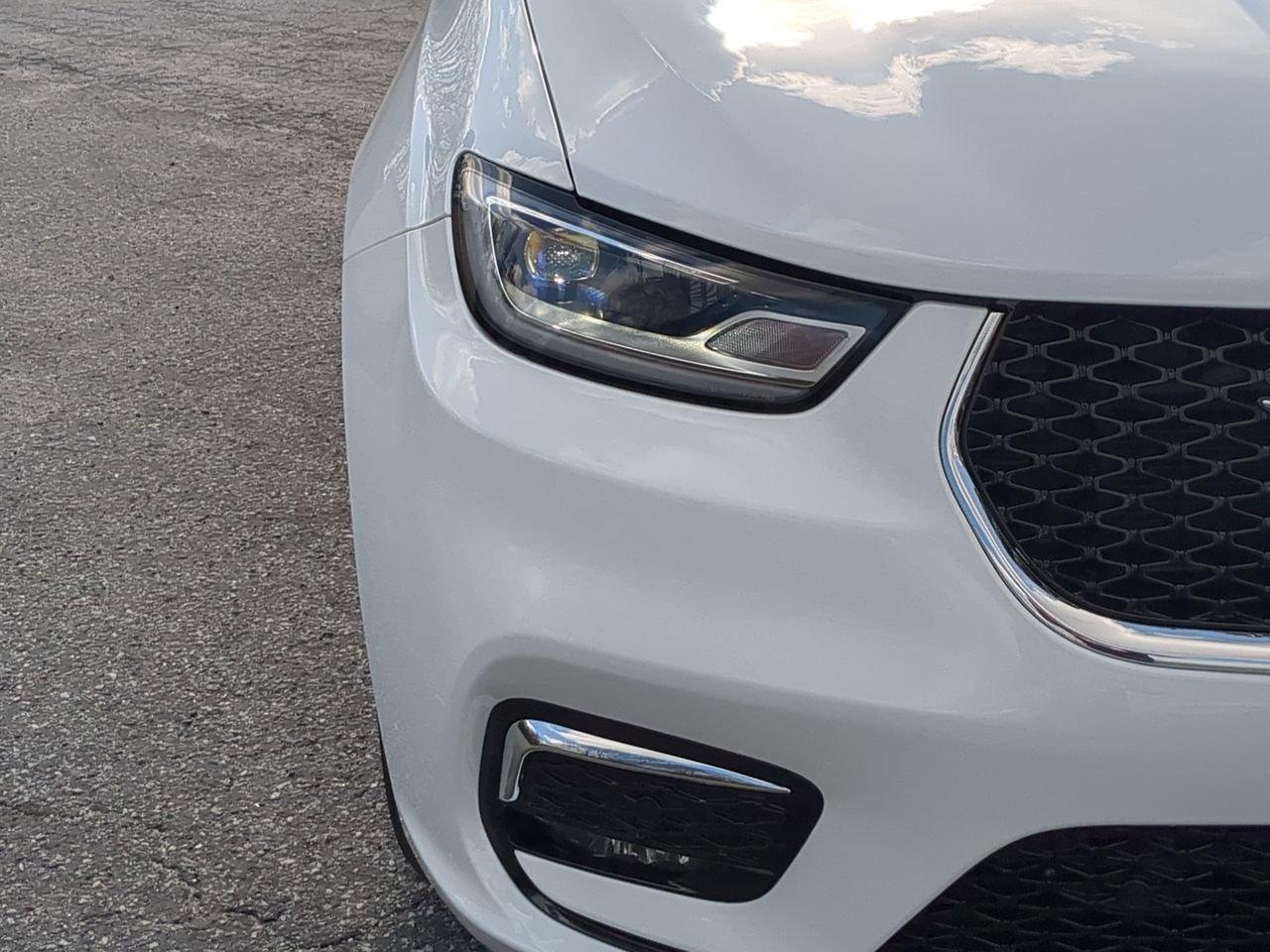 New 2026 Chrysler Pacifica Select image 8
