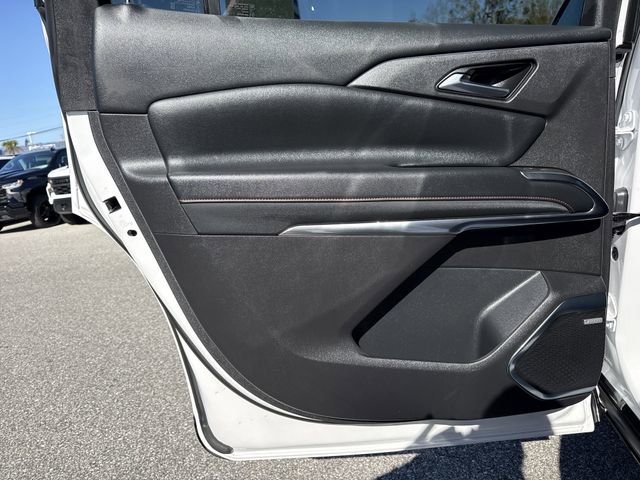 Used 2024 Chevrolet Traverse RS image 38